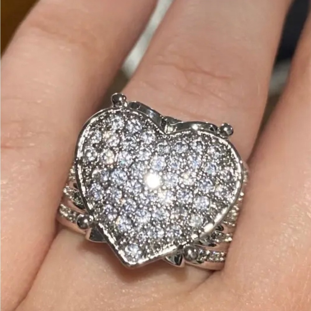Heart Ring - Picture 4 of 14